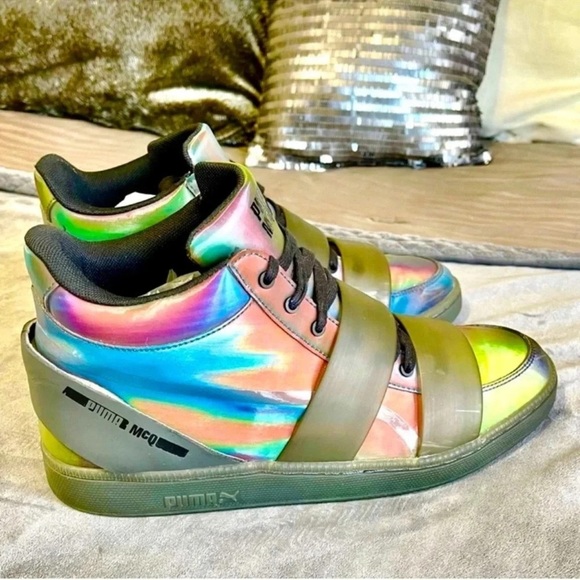 Puma / Alexander McQueen Collab Iridescent Futuristic Design - Picture 1 of 8